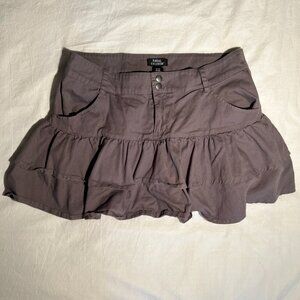 Social Collision Ruffle Skirt
